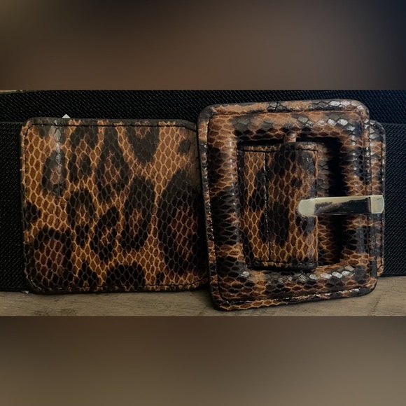 Leopard Animal Print Stretch Waist Statement Belt - Picture 4 of 4